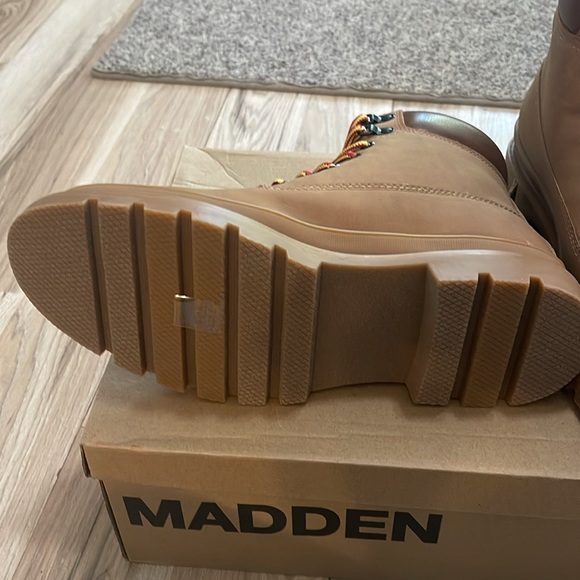 Madden Glixxo Tan Nubuck Men\'s Tan Boots